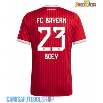 Camisa de time de futebol Bayern Munich Sacha Boey #23 Replicas 1º Equipamento Feminina 2026-27 Manga Curta